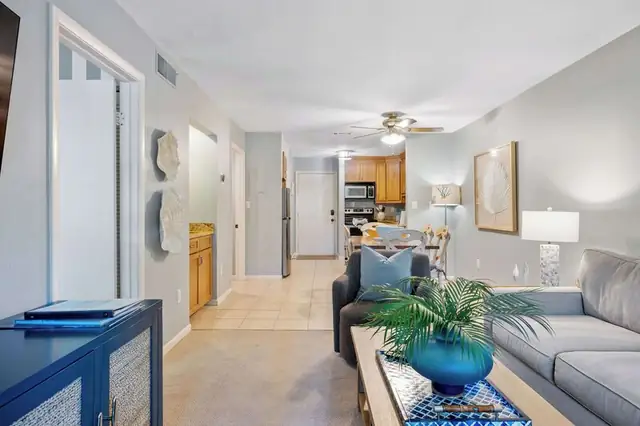 Living room at Fiddler’s Cove 17K